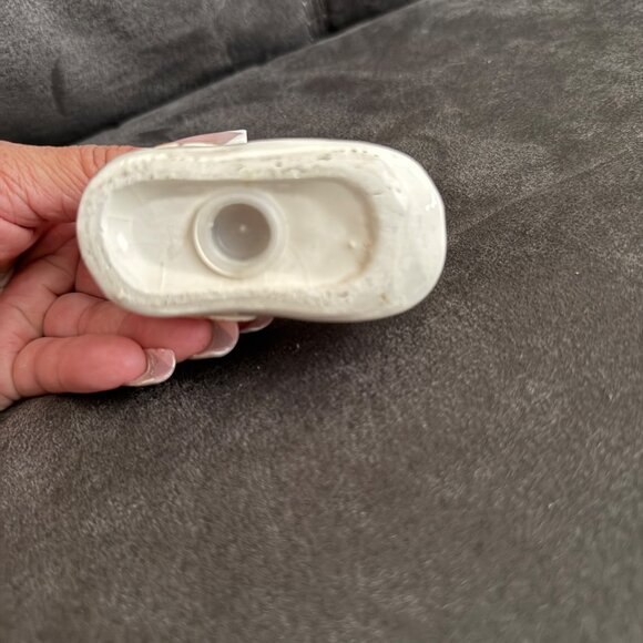 Vintage Salt or Pepper Shaker - Picture 4 of 4